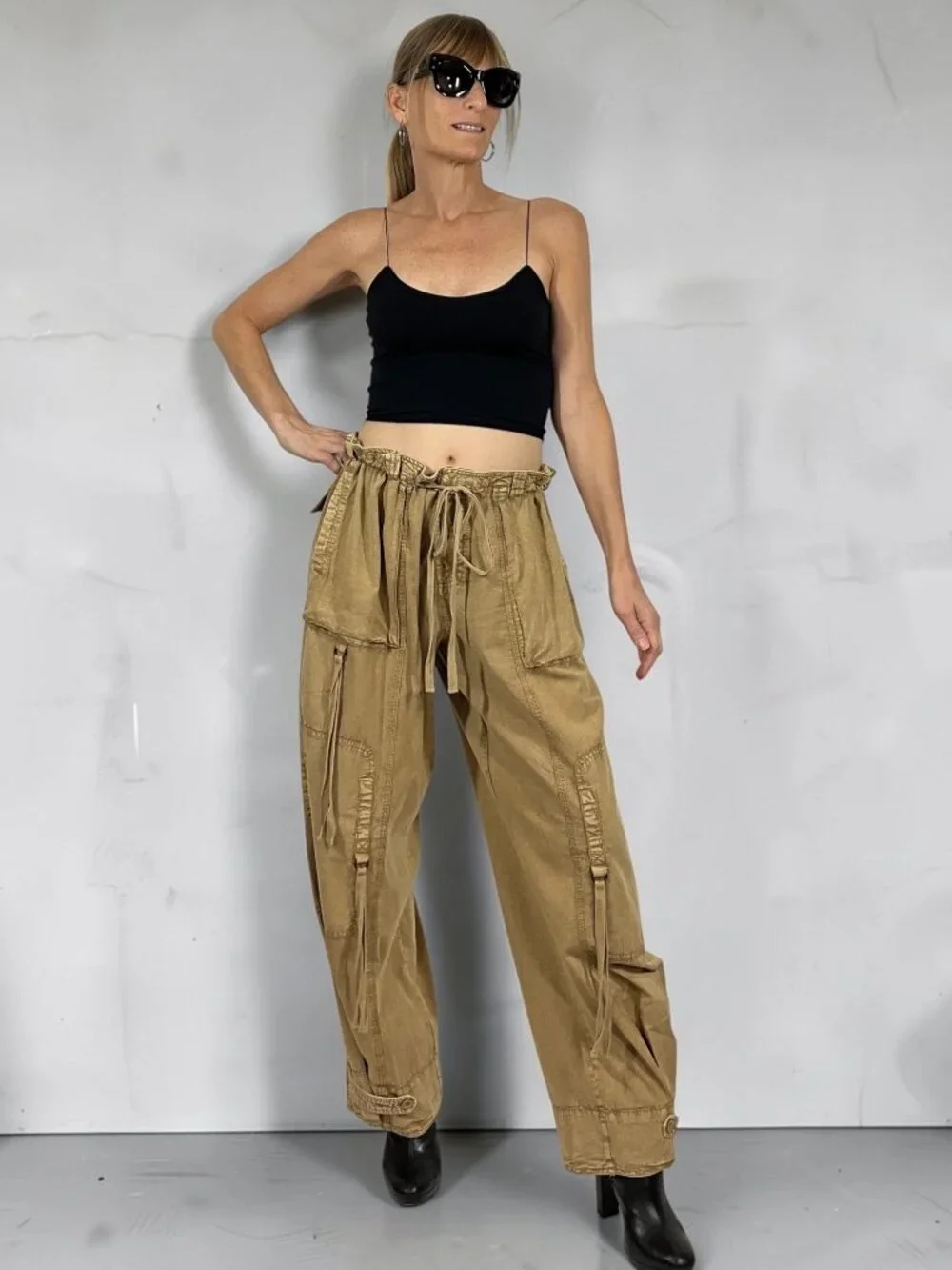 Free People One Step Ahead Parachute Pant XS Neutral Wide Leg Cargo OVERSIZED